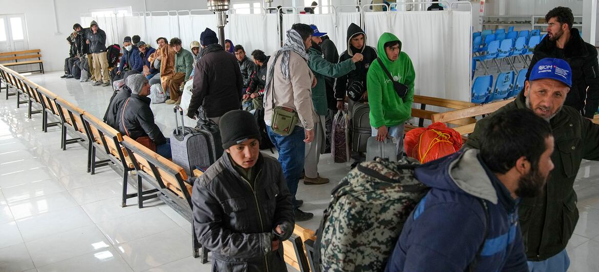 Por primera vez en años, cae el número de refugiados pero muchos regresan a un futuro incierto